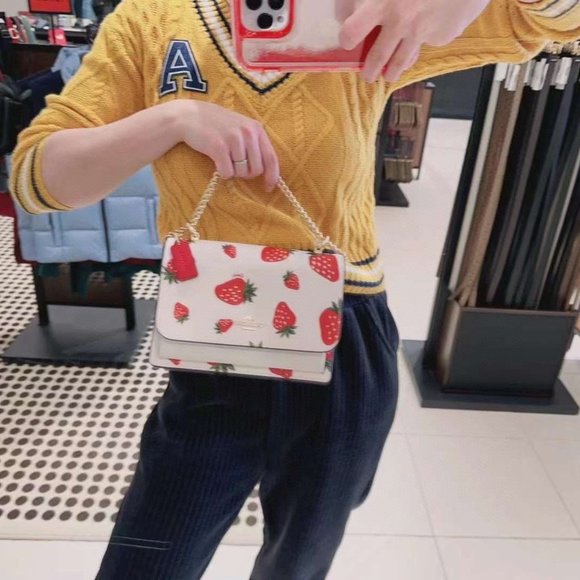 coach Klare Crossbody With Wild Strawberry Print CH333 - Picture 4 of 6